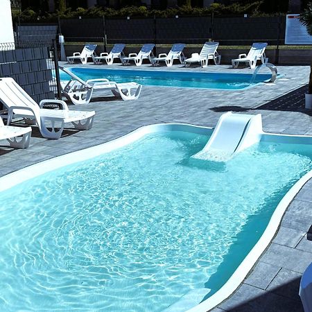 Osrodek Wczasowy Amelia Hotel Jaroslawiec Ngoại thất bức ảnh