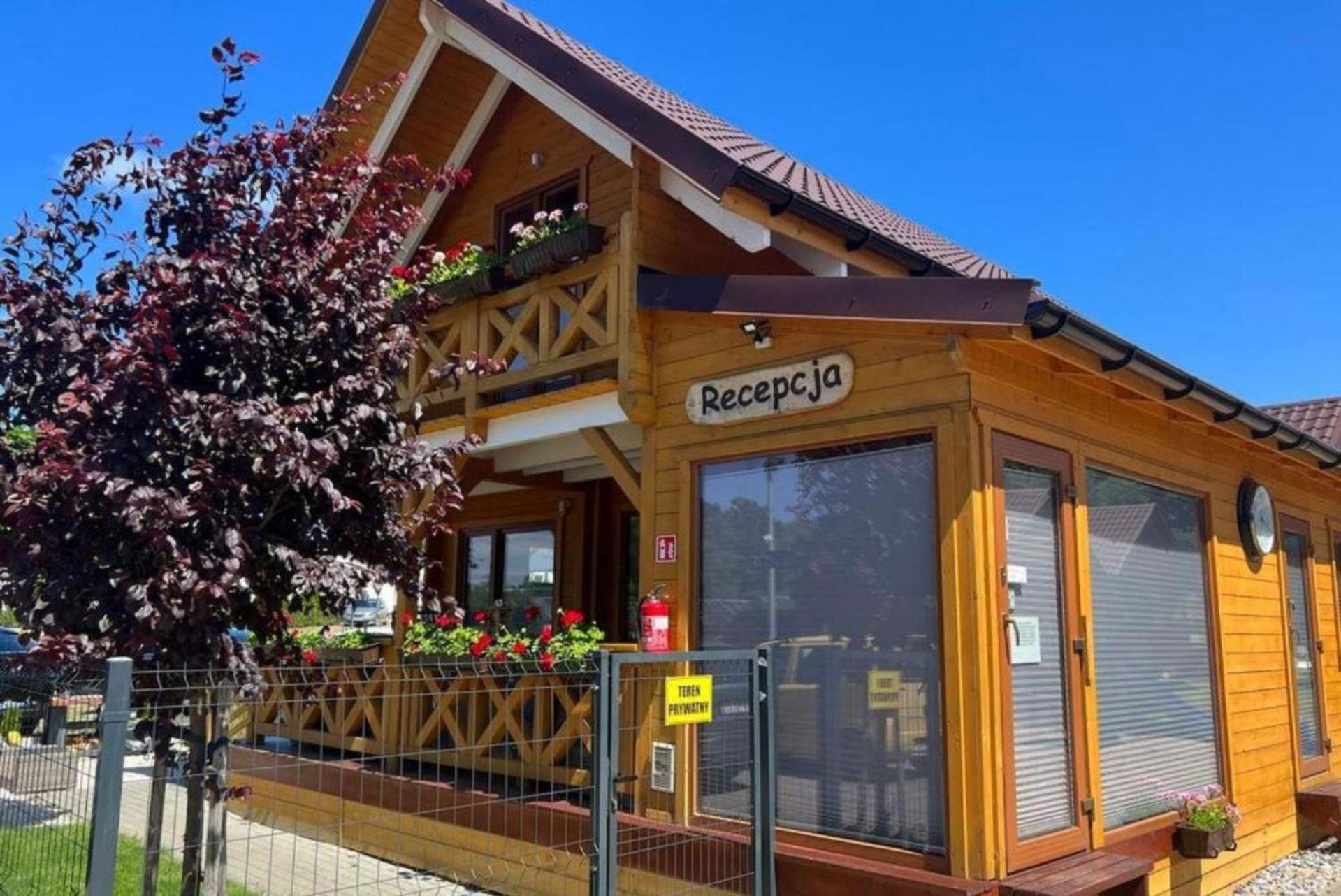 Osrodek Wczasowy Amelia Hotel Jaroslawiec Ngoại thất bức ảnh