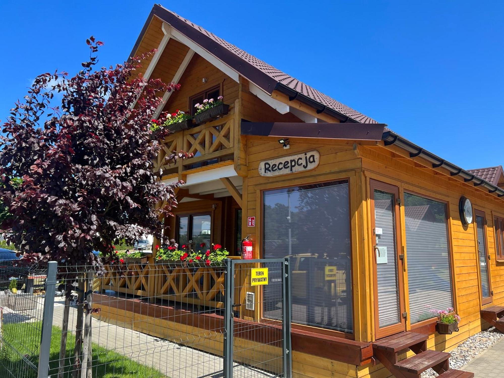 Osrodek Wczasowy Amelia Hotel Jaroslawiec Ngoại thất bức ảnh