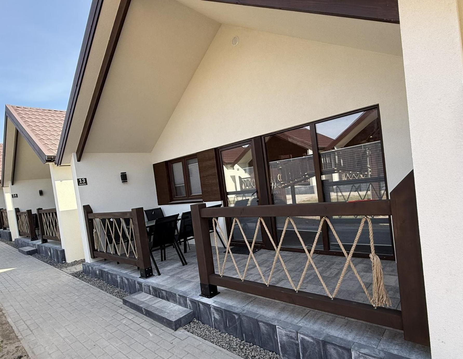 Osrodek Wczasowy Amelia Hotel Jaroslawiec Ngoại thất bức ảnh